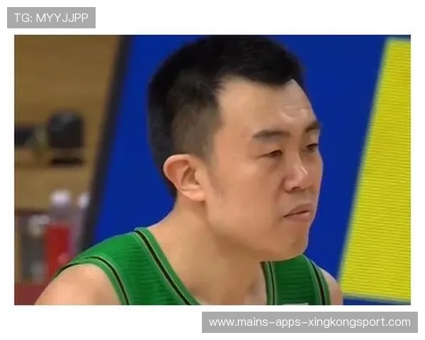 山东泰山高压前场夺回主动权,场面变得极具压迫感 山东泰山高压前场夺回主动权,场面变得极具压迫感